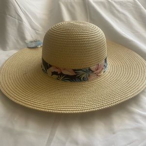 very cute sun hat 50 percent paper.floral band